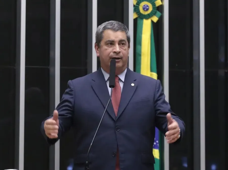 Quem é Coronel Tadeu, suplente de Carla Zambelli na Câmara que deve substituir a deputada