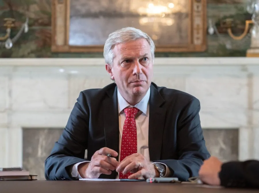 Chile vai às urnas em meio a forte divisão e avanço da direita liderada por José Kast