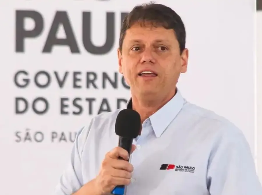 Tarcísio em ato em memória do Holocausto: 'Não podemos permitir que o Brasil se perca no ódio'