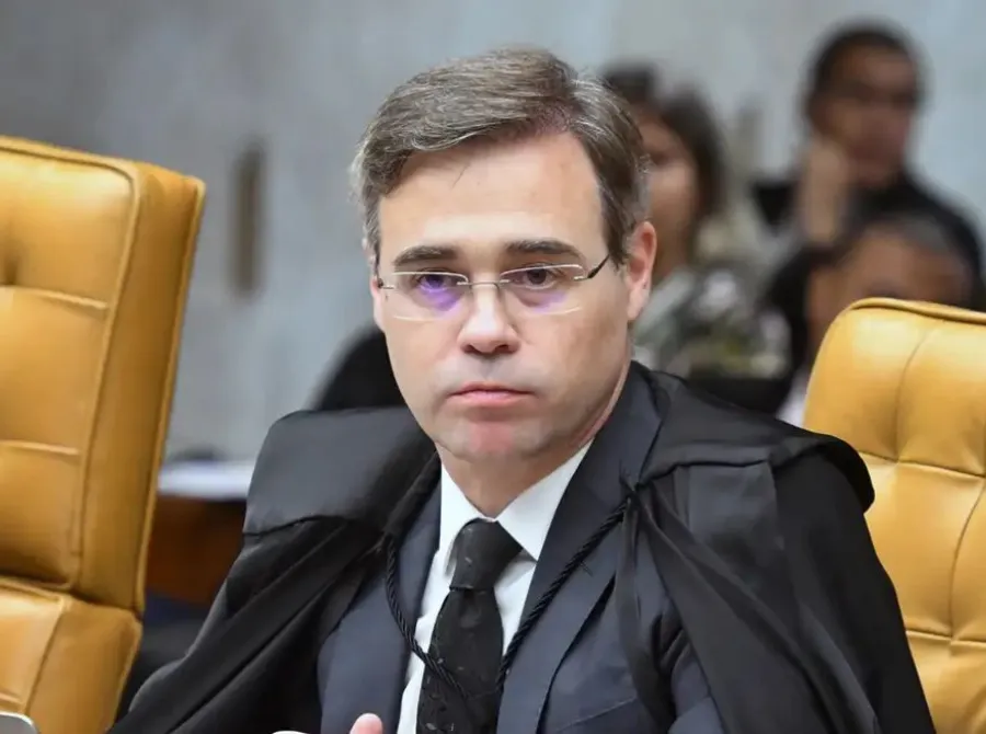 Mendonça determina que presídio federal permita visitas de advogados de Vorcaro sem gravação