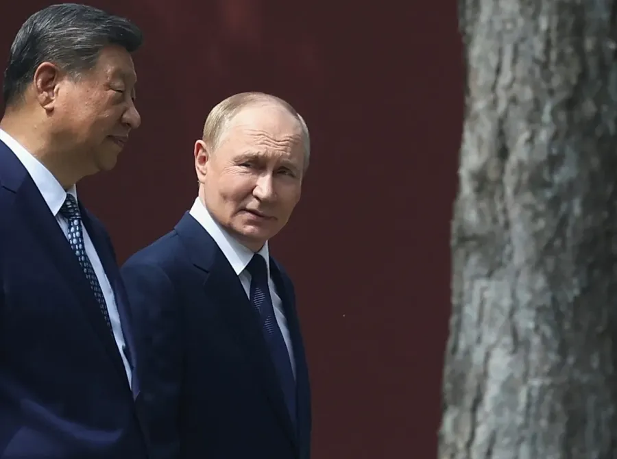 Putin inicia visita à China uma semana depois de Trump