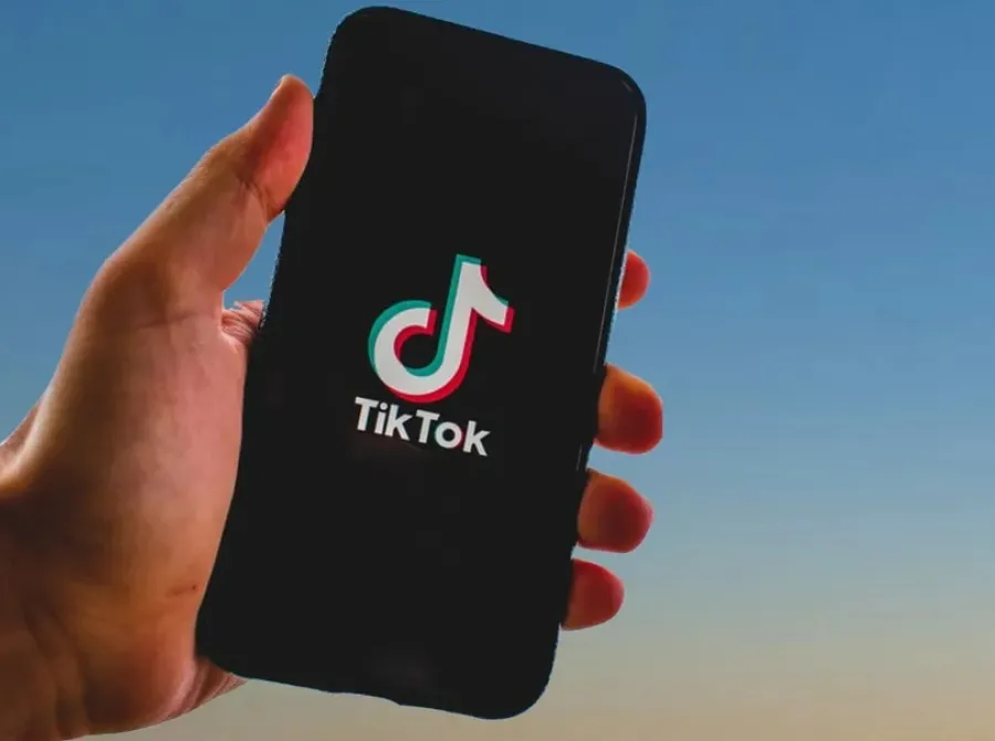 TikTok é multado em R$ 153,7 milhões no Brasil por falhas na proteção de dados de menores