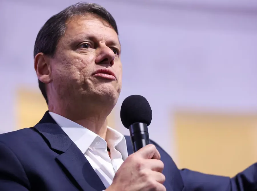 Tarcísio lidera contra Haddad, Alckmin e França em São Paulo, aponta Paraná Pesquisas