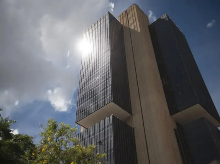 Em ata, Copom fala pela 1ª vez em sinais de moderação no mercado de trabalho