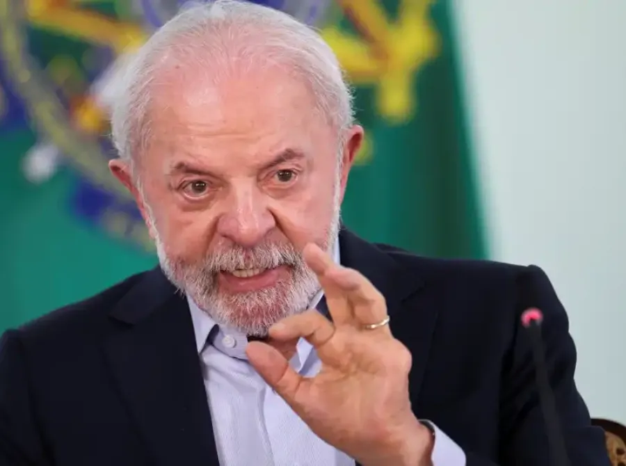 Lula lidera cenários no segundo turno, mas vantagem sobre Flávio cai, aponta Genial/Quaest