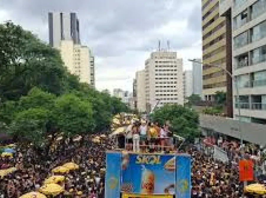 'Sucesso', diz Nunes sobre pré-carnaval em SP; folia foi marcada por caos e superlotação