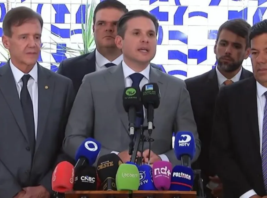 PEC da Segurança é aprovada sem redução da maioridade