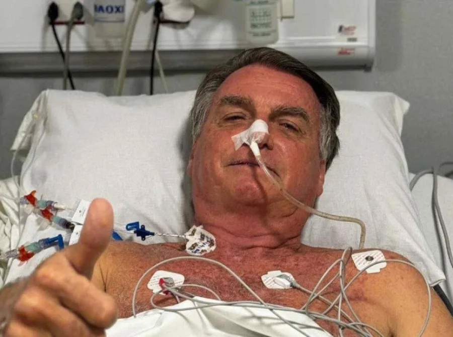 Bolsonaro deixa UTI e é transferido para quarto em hospital de Brasília