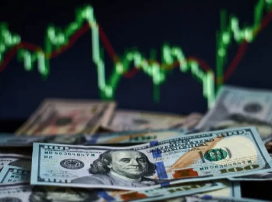 Juros: DI sobe com dólar e petróleo antes de leilões do Tesouro