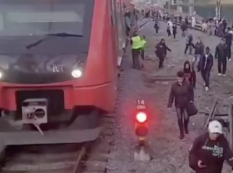 Falha provoca transtorno para passageiros na Linha 9-Esmeralda, em SP