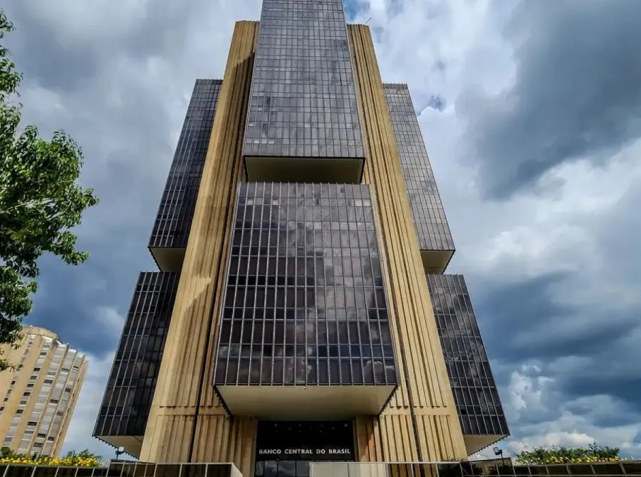 Investimento em ações brasileiras é positivo em US$ 138 milhões em março, afirma BC