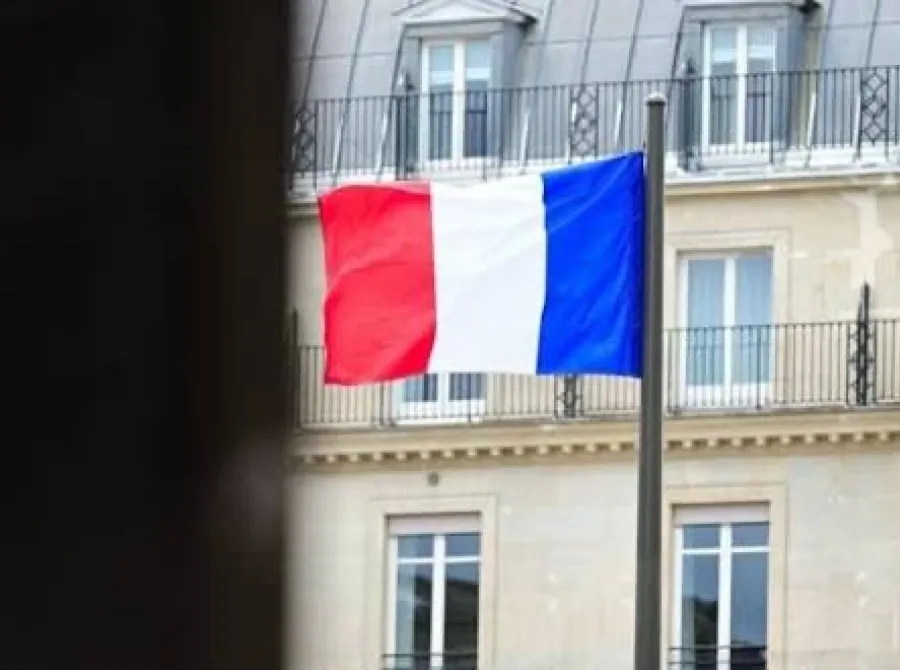 França promulga lei que permite a morte assistida — maior país da UE a adotar a medida