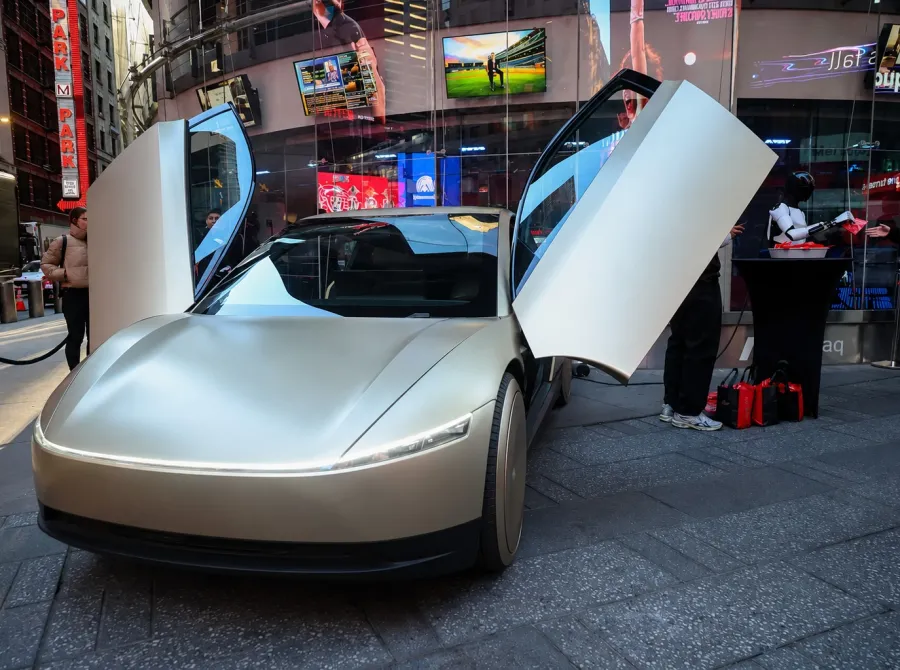 Sem volante e sem pedais: conheça o robotáxi que a Tesla prepara para as ruas